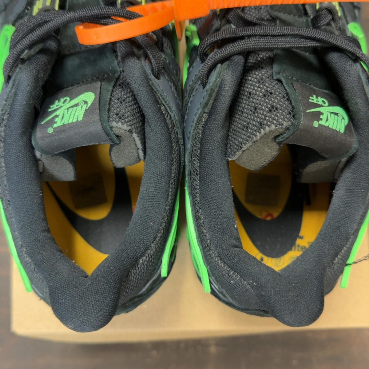 Nike Air Rubber Dunk Off-White Green Strike Size 9.5 (Pre-Owned) - Image 5