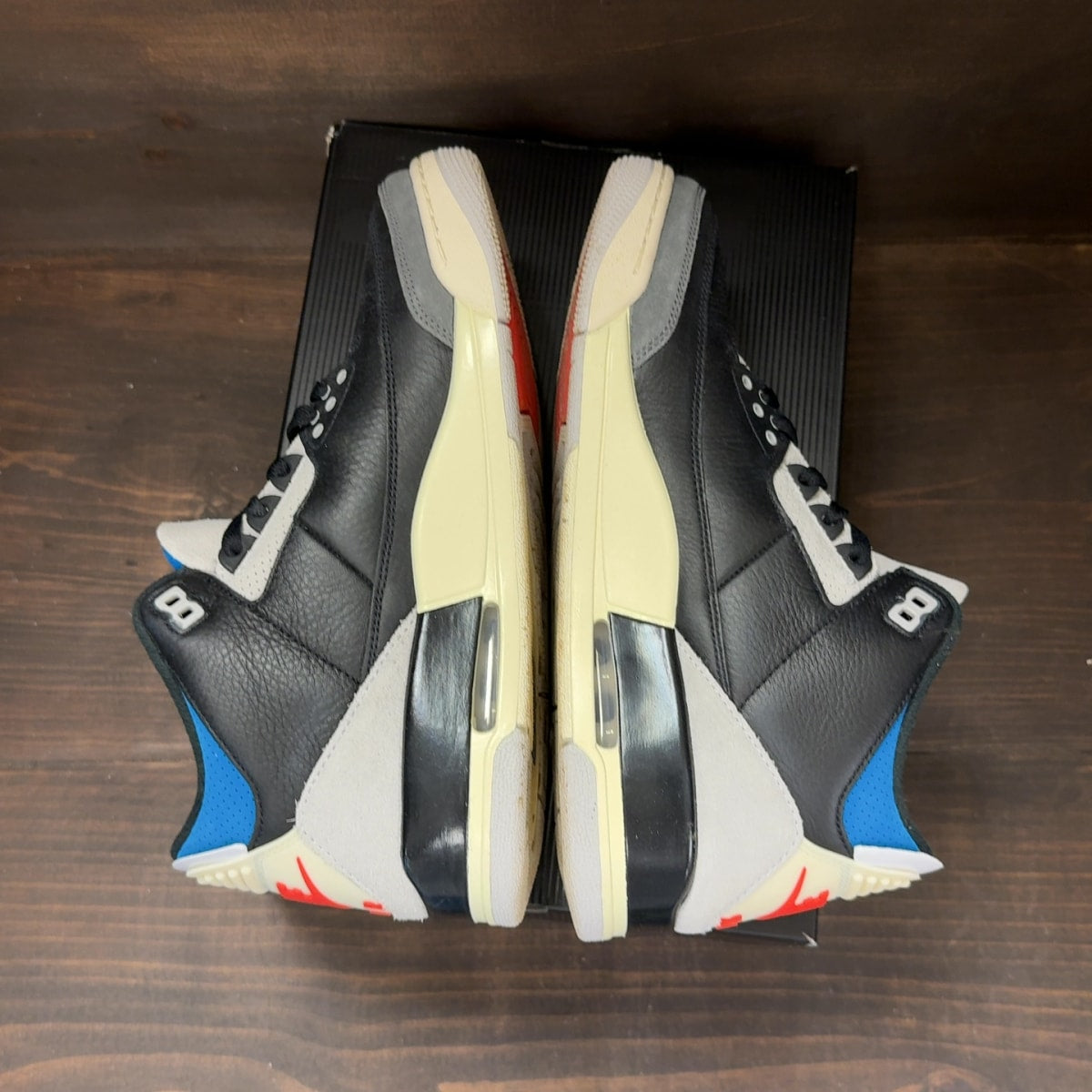 Jordan 3 Retro OG Rare Air Size 9.5 (Pre-Owned)