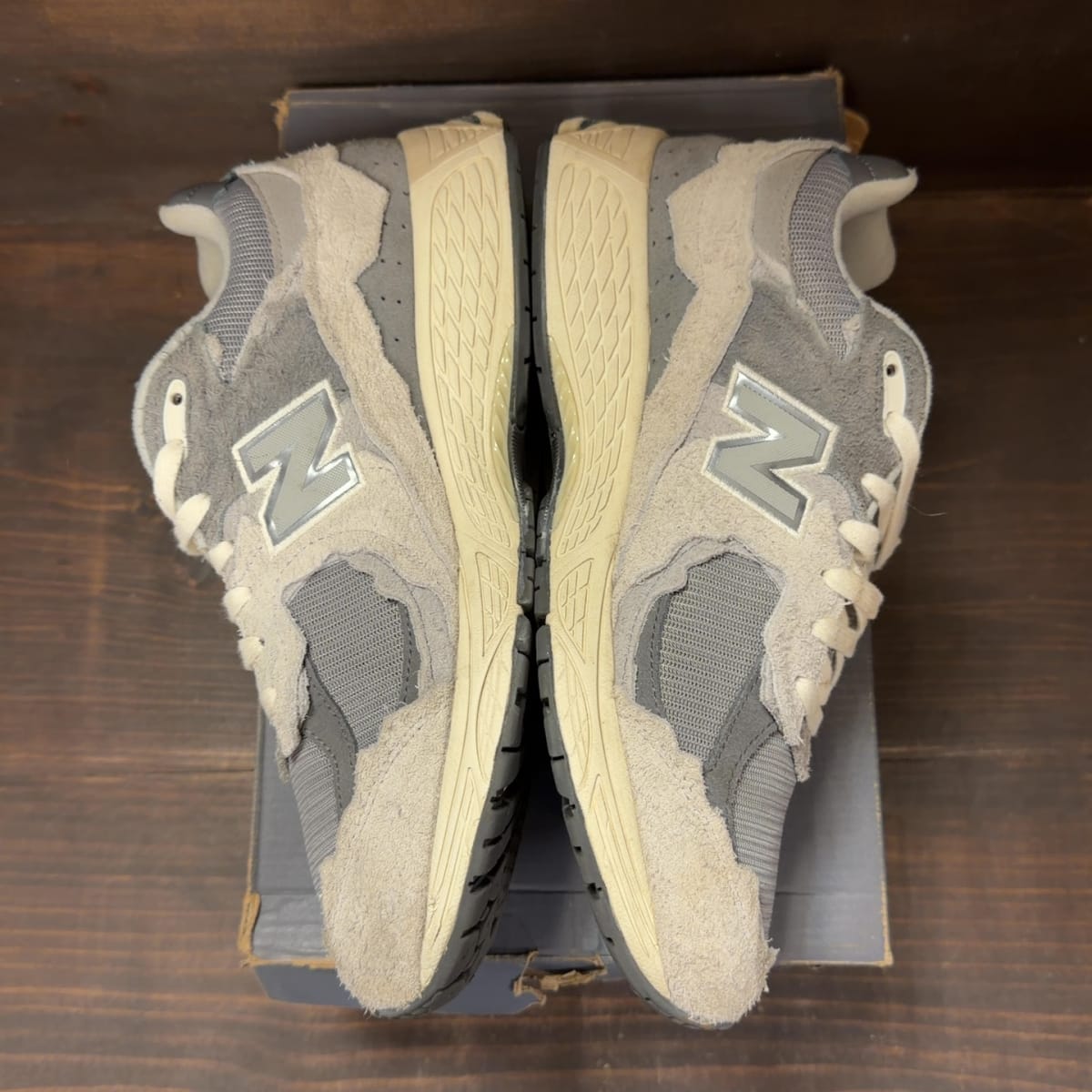New Balance 2002R Protection Pack Rain Cloud Size 11 (Pre-Owned) - aux