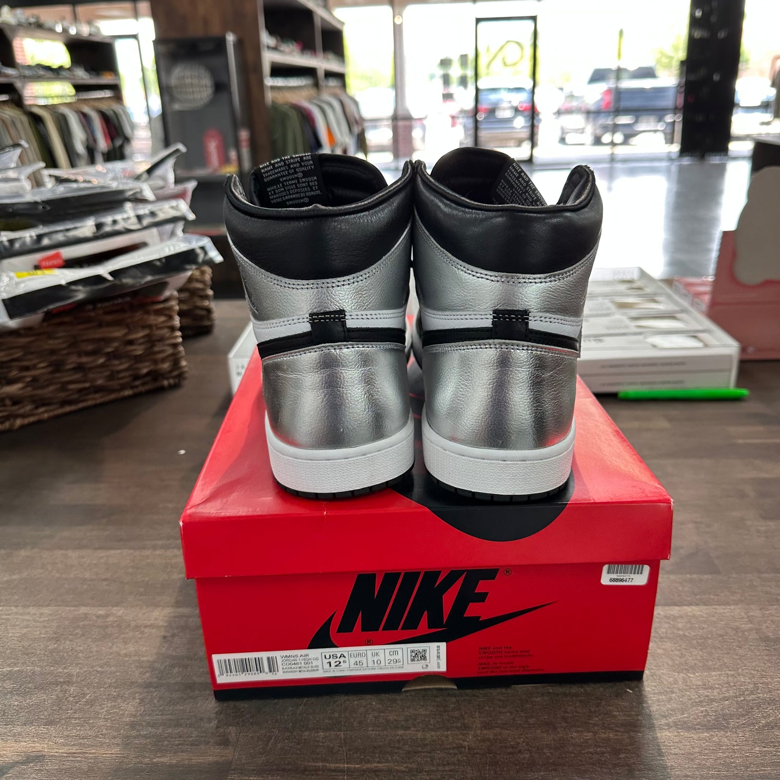 (W) Silver Toe Jordan 1 High (USED)