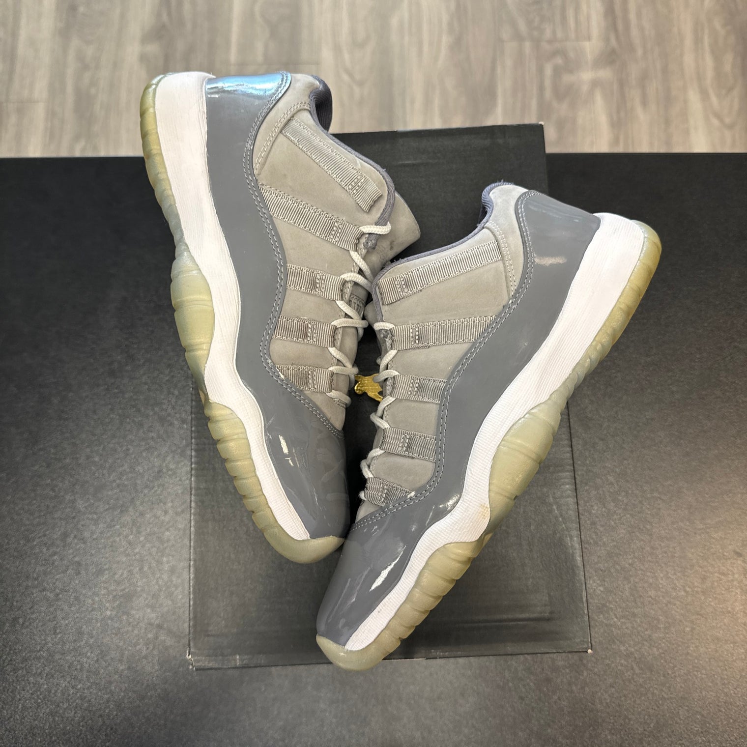 Cool Grey Jordan 11 Low (USED)