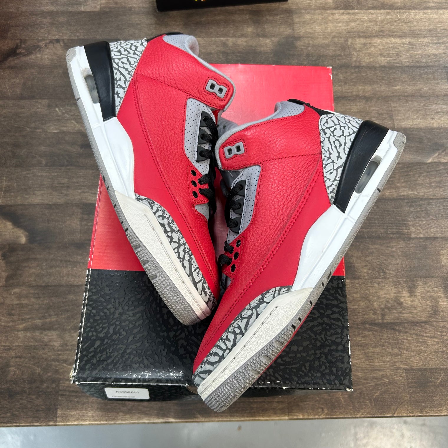 Unite Red Jordan 3 SE (USED)