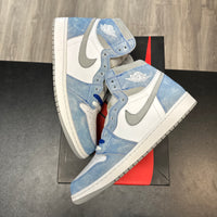Hyper Royal Jordan 1 High (USED)