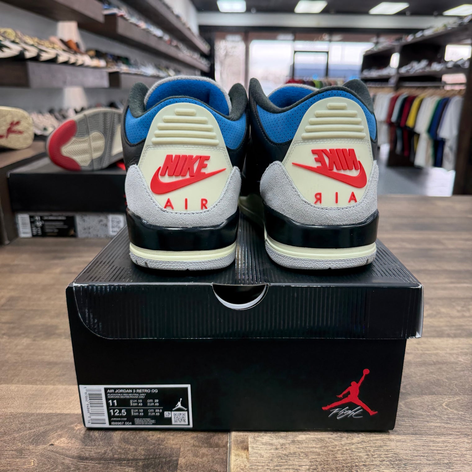 Jordan 3 Retro OG Rare Air (US 11) (USED)