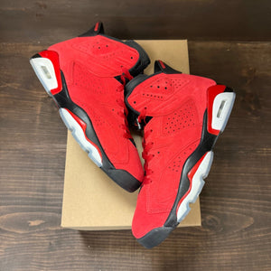 Jordan 6 Retro Toro Bravo Size 8.5 (Pre-Owned) - Image 2