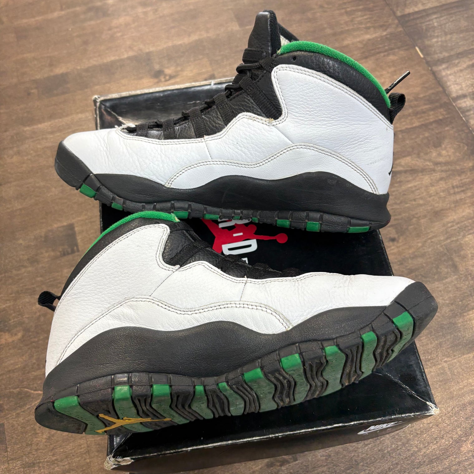Seattle Jordan 10 (GS) (USED)