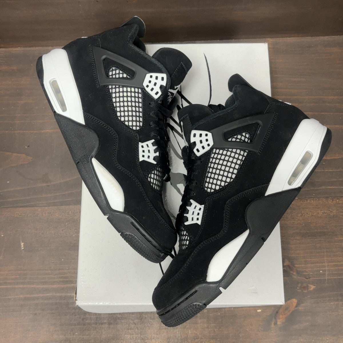 Jordan 4 Retro White Thunder Size 10.5 (Pre-Owned)