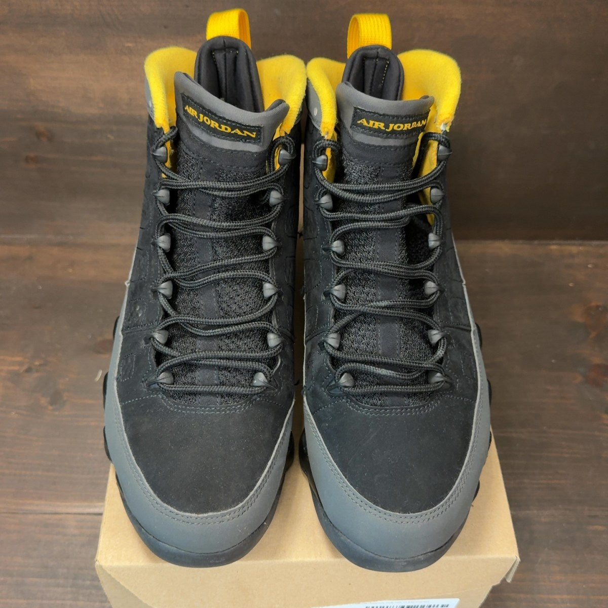 Jordan 9 Retro Dark Charcoal University Gold Size 11 (Pre-Owned) - Image 3