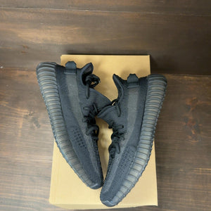 adidas Yeezy Boost 350 V2 Onyx Size 7 (Pre-Owned) - Image 2