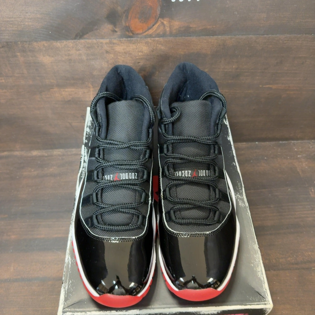 Jordan 11 Retro Playoffs Bred (2019) Size 11 (Pre-Owned) - Image 3