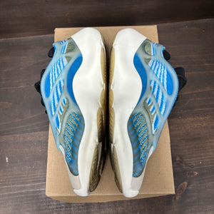 adidas Yeezy 700 V3 Arzareth Size 9.5 (Pre-Owned) - Image 4