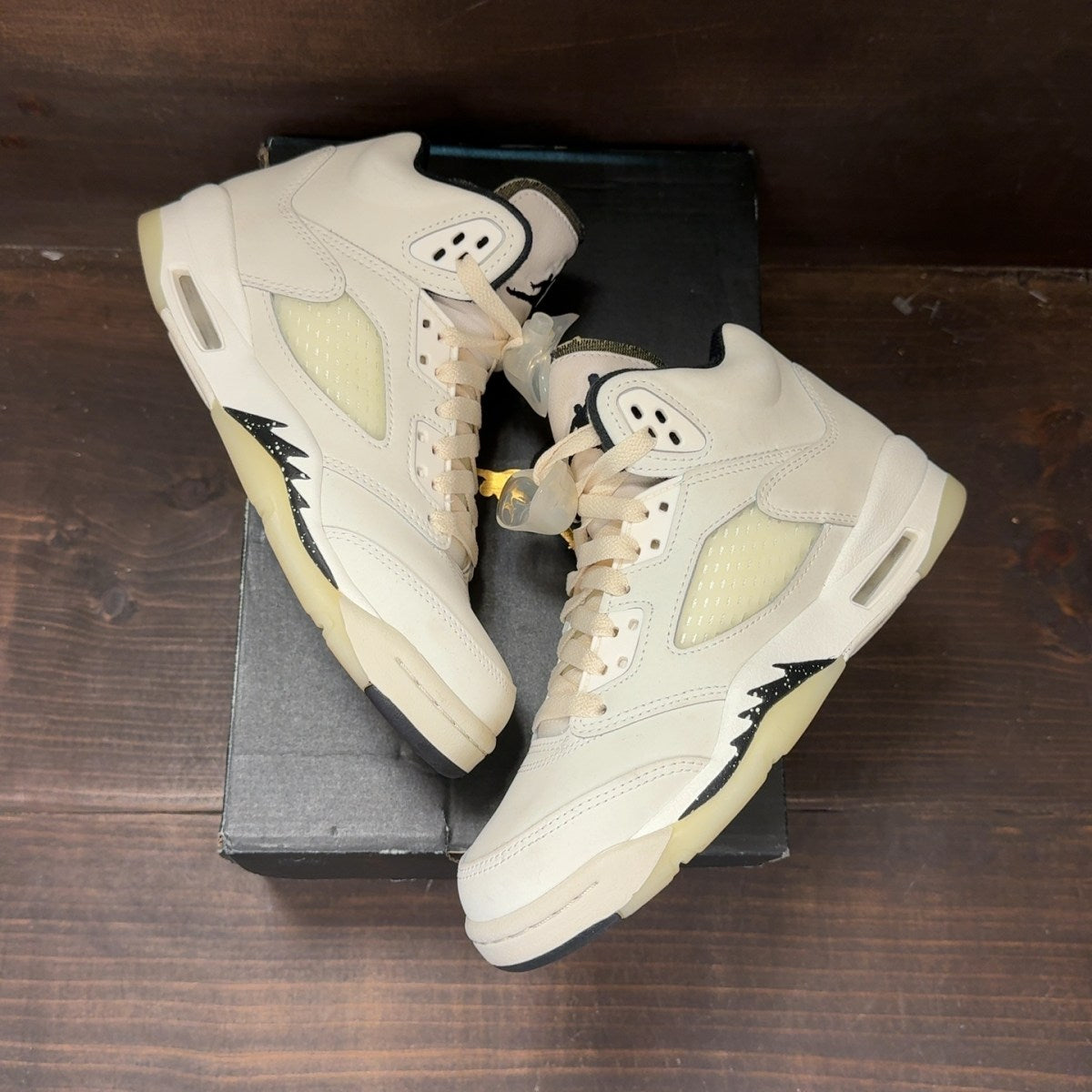 Jordan 5 Retro SE Sail (GS) - Image 2
