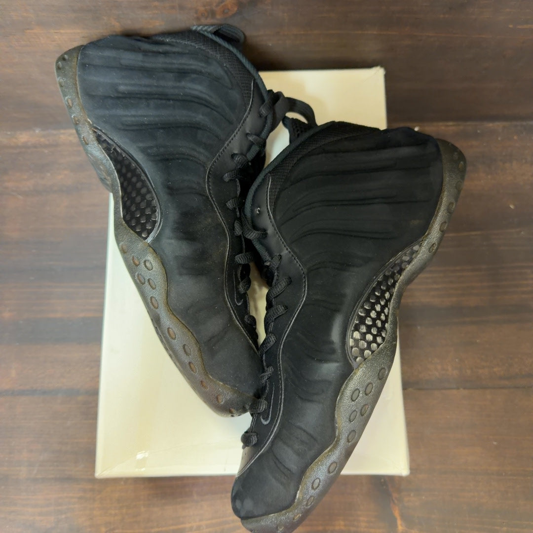 Nike Air Foamposite One Black Suede - Image 2