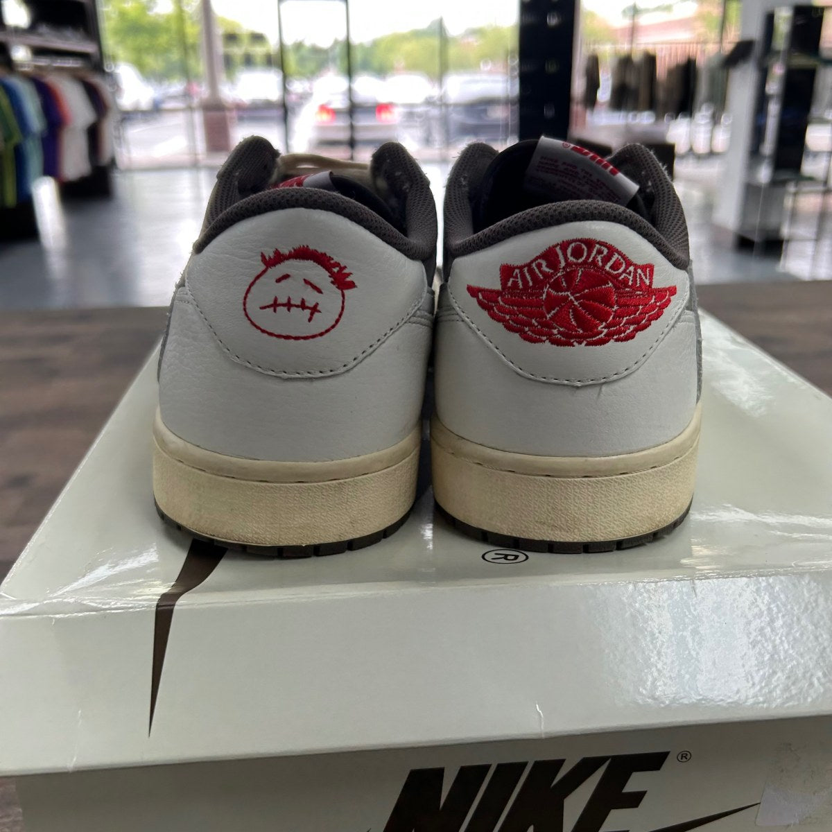 Jordan 1 Retro Low OG SP Travis Scott Reverse Mocha - Image 4