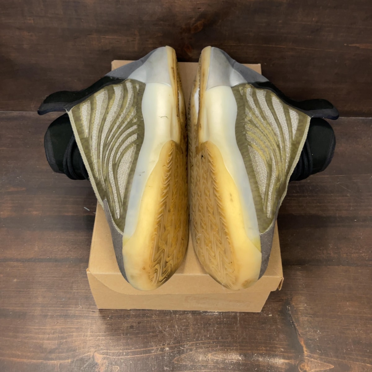 adidas Yeezy QNTM Barium Size 14.5 (Pre-Owned) - Image 4