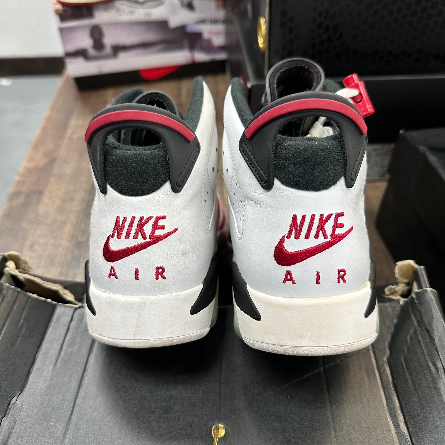 Carmine Jordan 6 Retro (GS) (USED, Replacement Box)