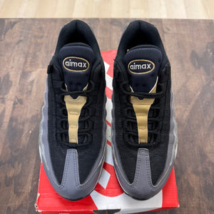 Nike Air Max 95 White Metallic Gold (GS) Size 6.5Y (Pre-Owned) - Image 2