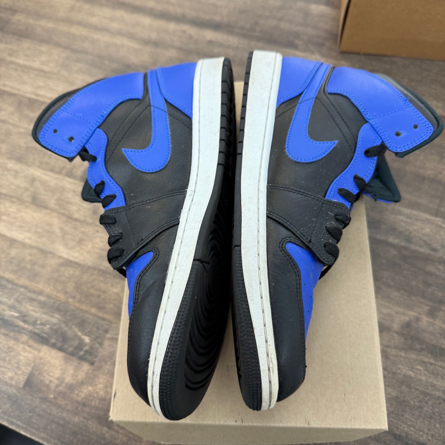 Hyper Royal Jordan 1 Mid (USED, No Box)