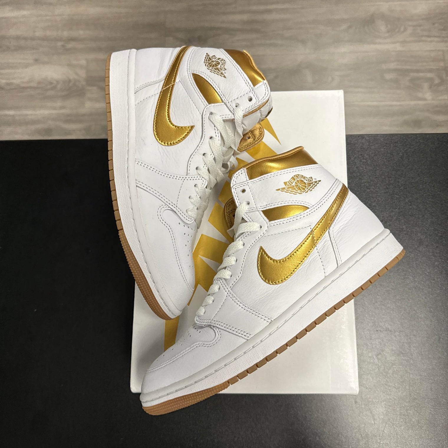 Metallic Gold Jordan 1 High (W) (USED)