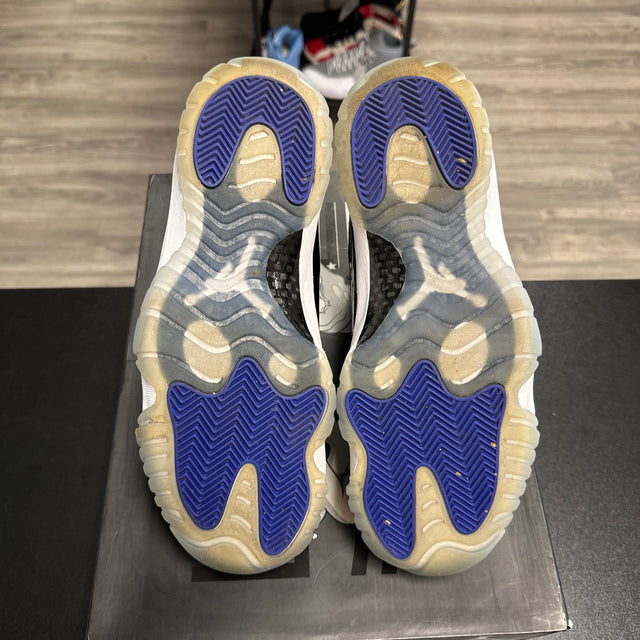 Space Jam Jordan 11 (USED)
