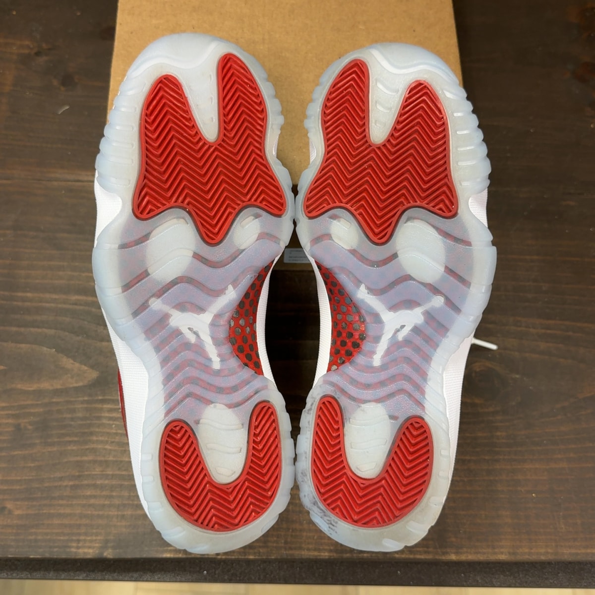 Jordan 11 Retro Cherry (2022) Size 7 (Pre-Owned) - Image 8