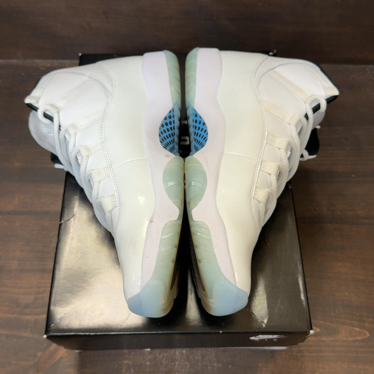 Jordan 11 Retro Legend Blue (2024) - Image 4