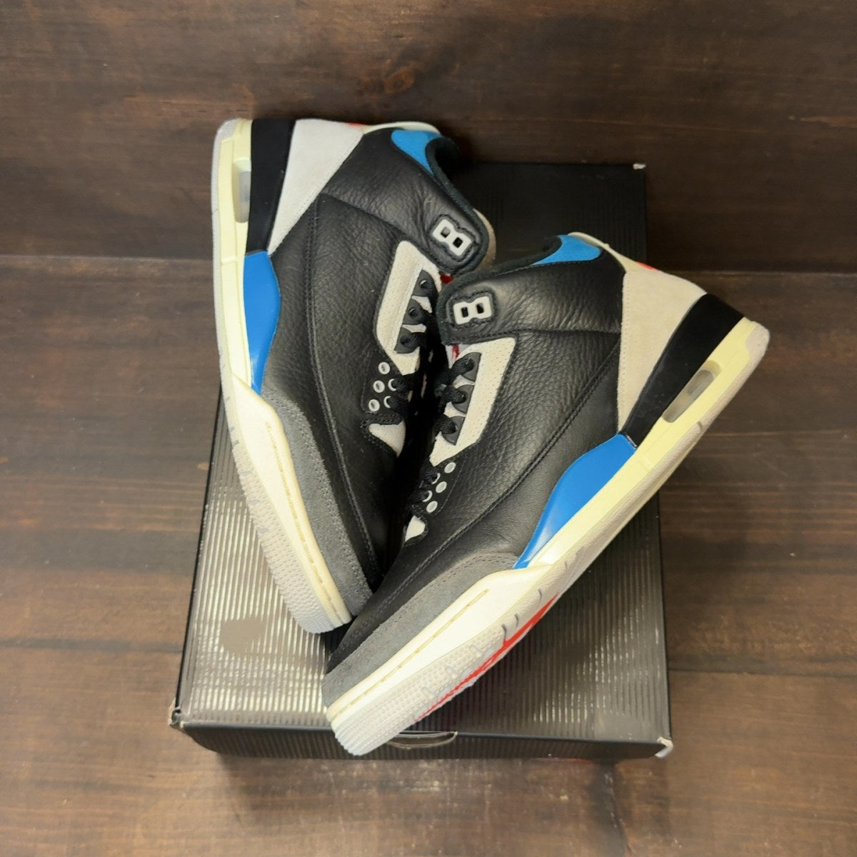 Jordan 3 Retro OG Rare Air - Image 2