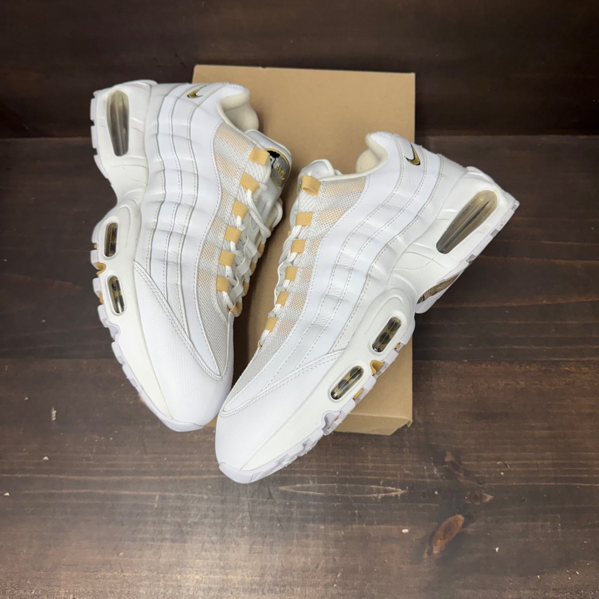 Nike Air Max 95 OG Big Bubble White Team Gold Size 12 (Pre-Owned) - tag