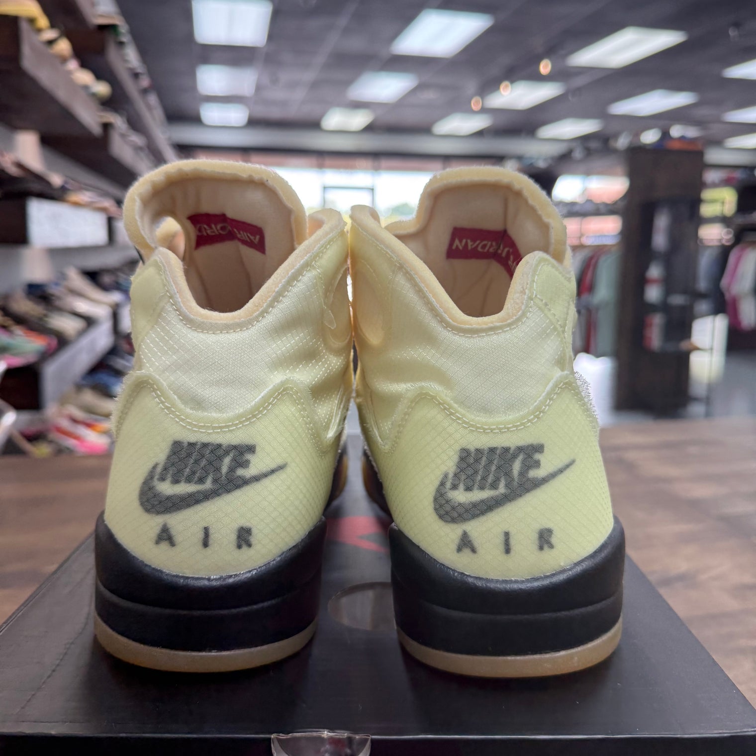 Off-White Sail Jordan 5 Retro (Lightly Worn)