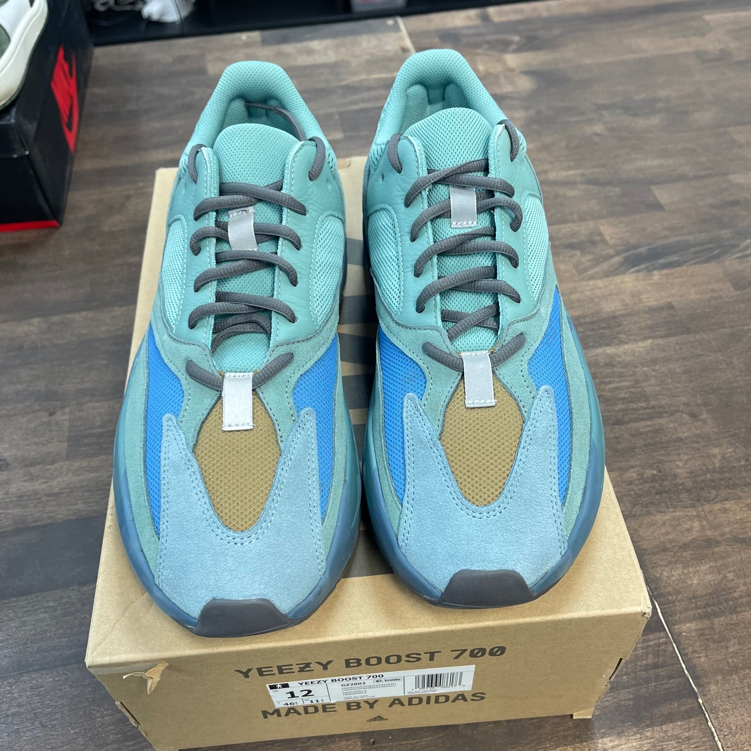 Yeezy 700 Faded Azure (USED)