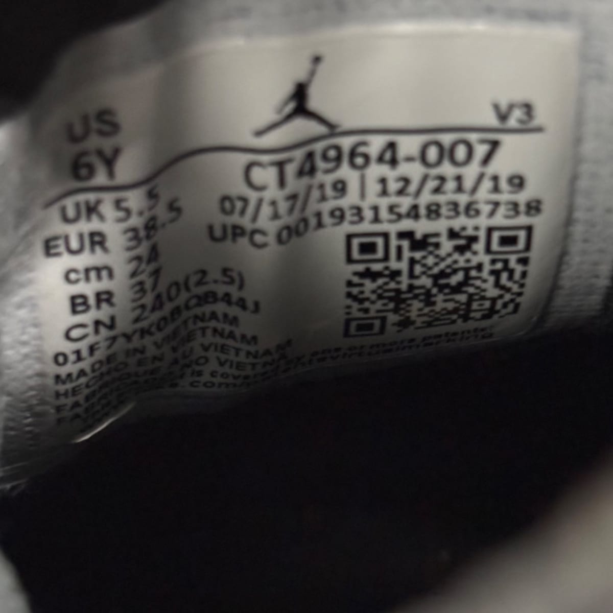 Jordan 6 Retro DMP 2020 (GS) Size 6Y (Pre-Owned) - aux