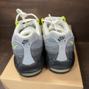 Nike Air Max 95 OG Neon (2020) (GS) Size 7Y (Pre-Owned) - Image 4