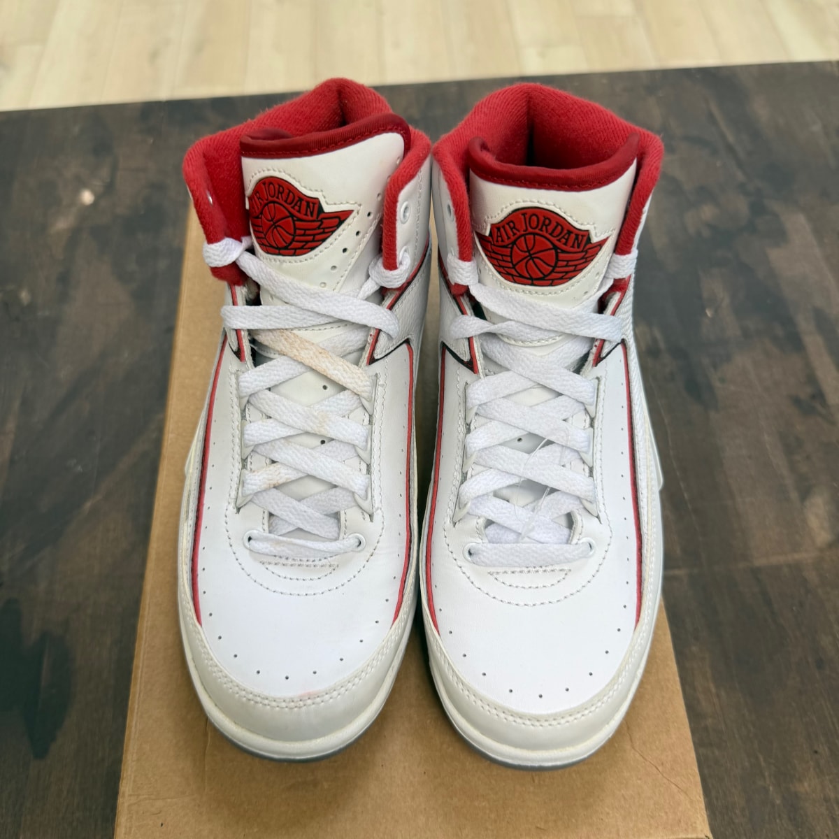 Jordan 2 Retro White Red (2014) (GS) Size 4.5Y (Pre-Owned) - Image 2