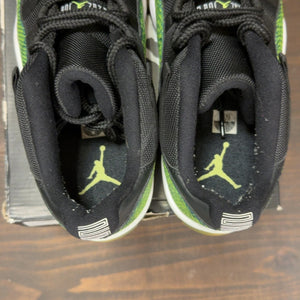 Jordan 11 Retro Low Green Snakeskin Size 8 (Pre-Owned) - Image 6
