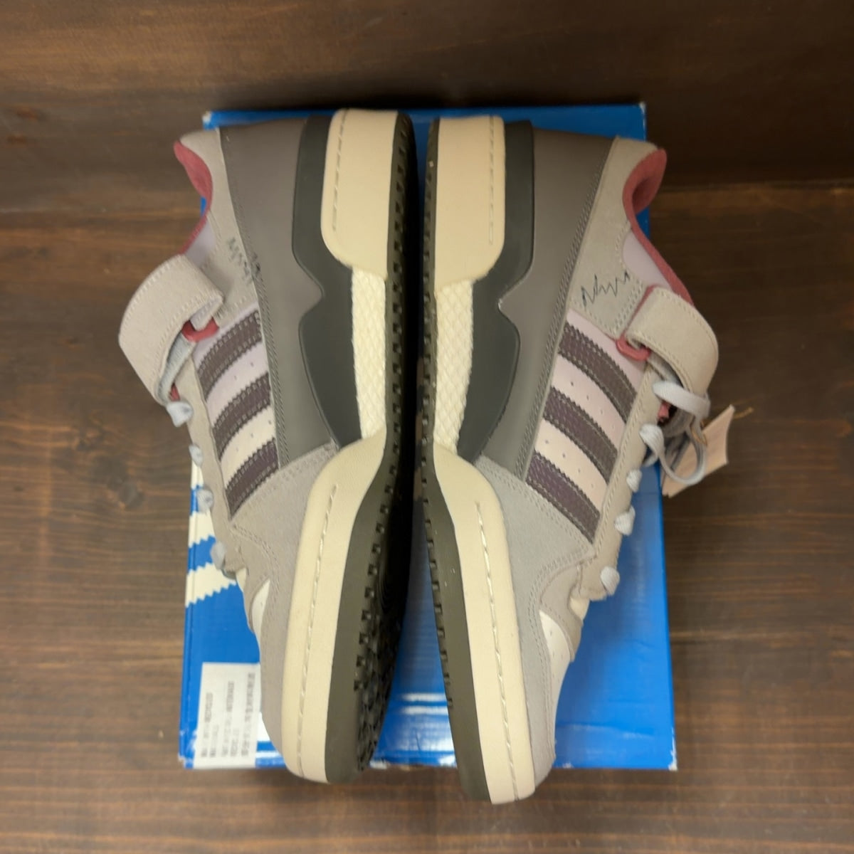adidas Forum 84 Low Home Alone 2 Size 10 - Image 4
