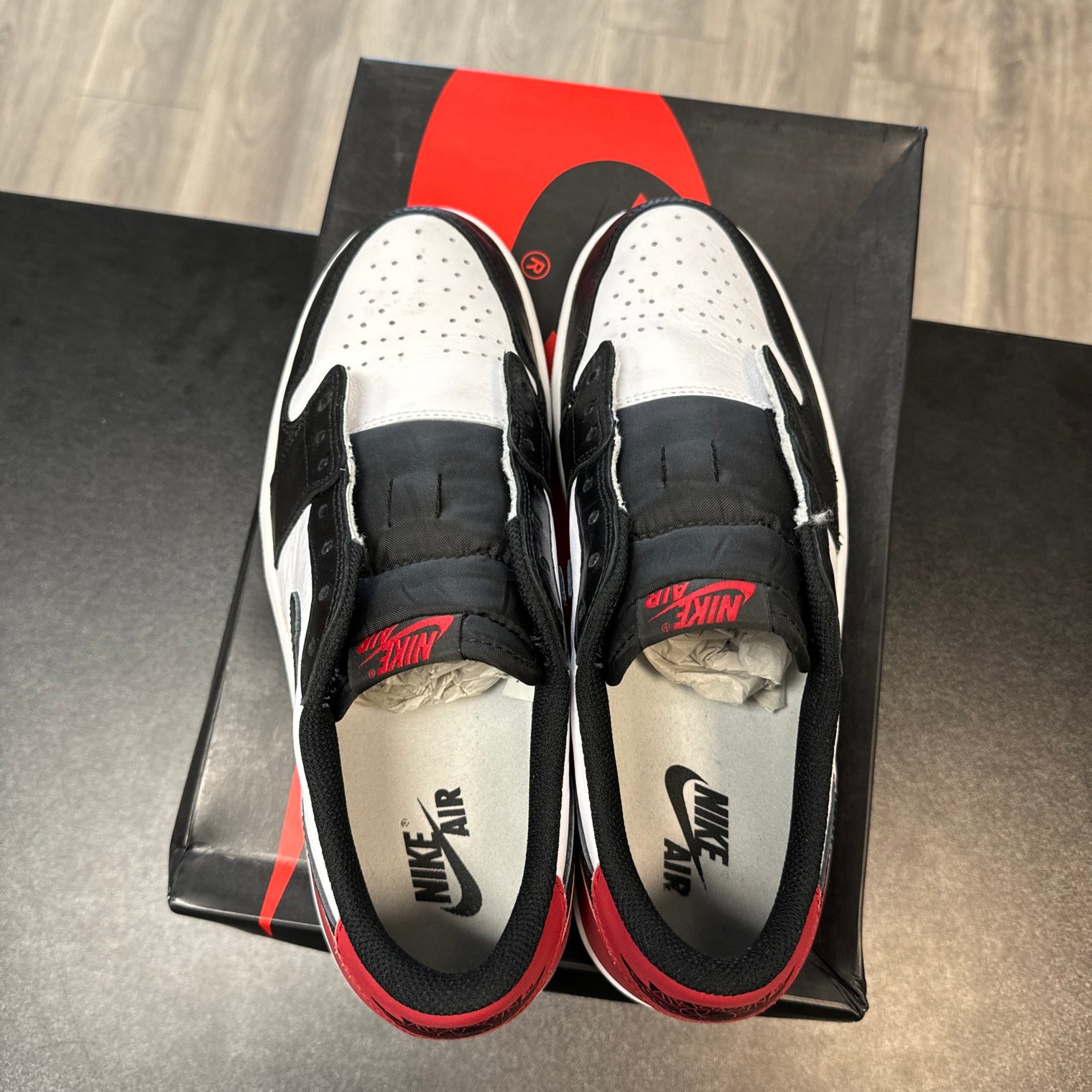 Black Toe Jordan 1 Low (USED)