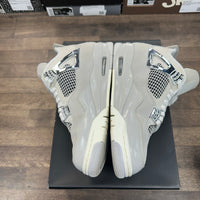 Frozen Moment Jordan 4 (W) (USED)