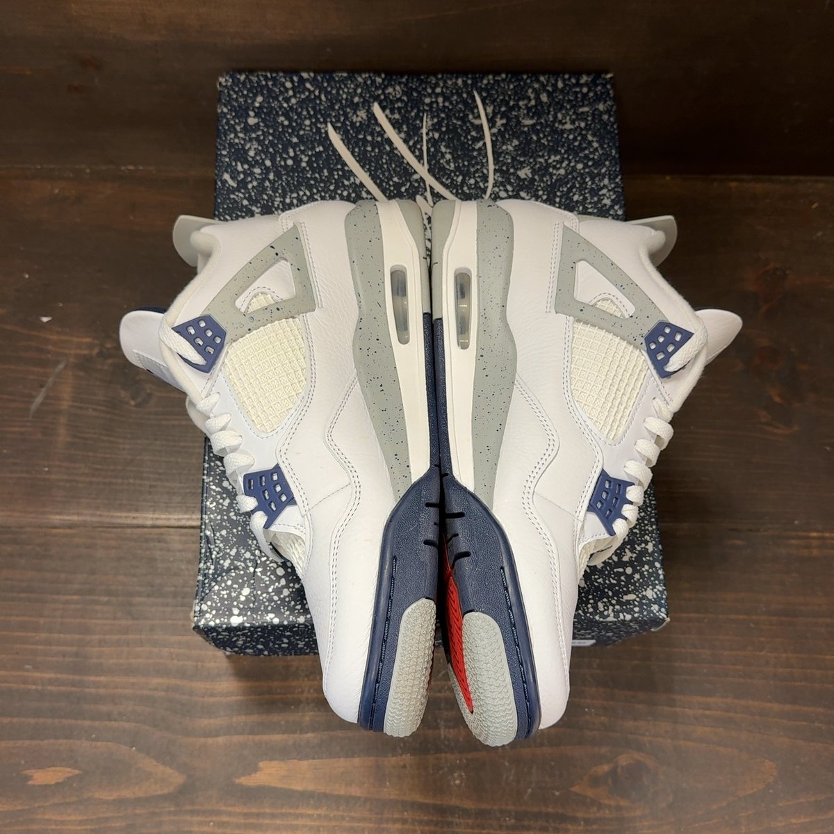 Jordan 4 Retro Midnight Navy Size 9.5 (Pre-Owned) - aux