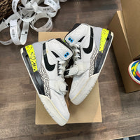 Jordan Legacy 312 Command Force Volt (US 9) (USED, No Box)