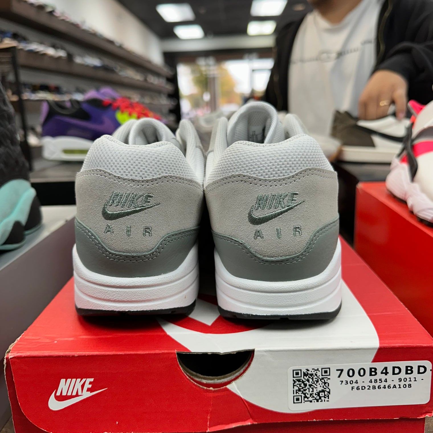 White Mica Green Nike Air Max 1 (USED)
