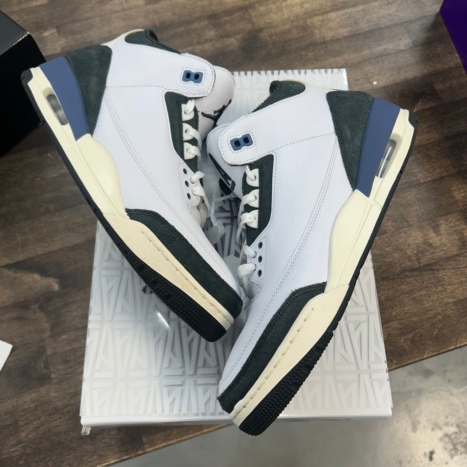 Diffused Blue Jordan 3 Retro (USED)