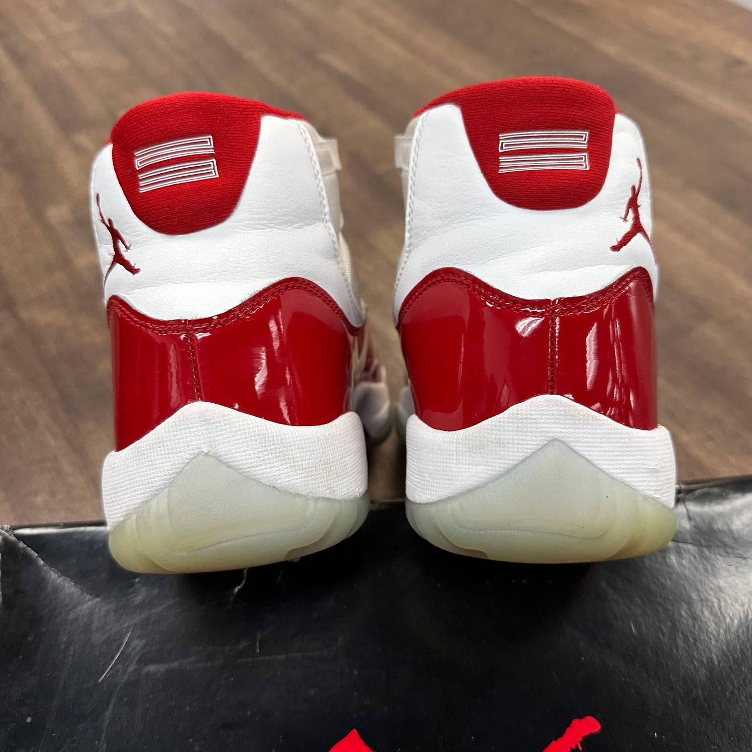 Cherry Jordan 11 (USED)