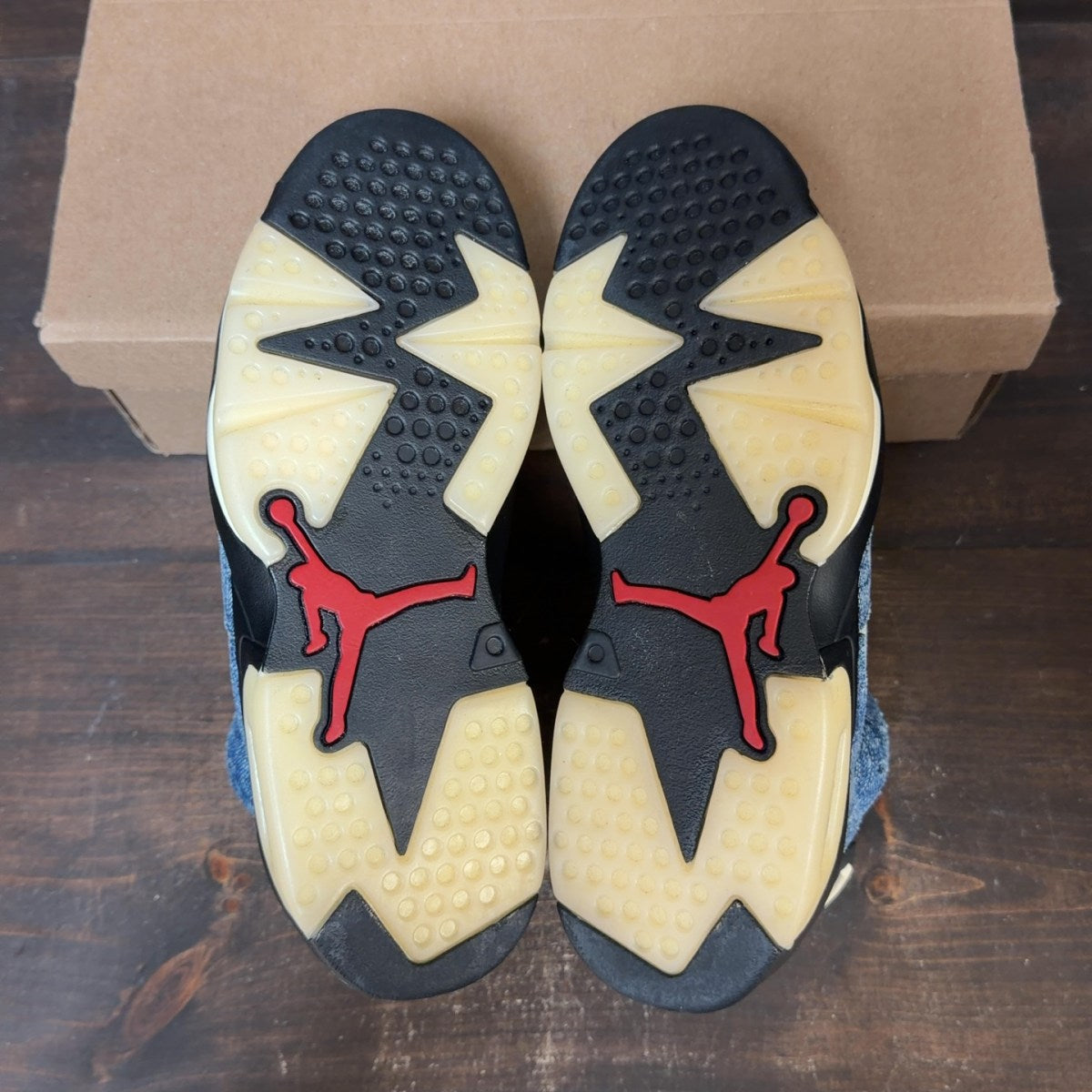 Jordan 6 Retro Washed Denim Size 9 (Pre-Owned) - Image 6