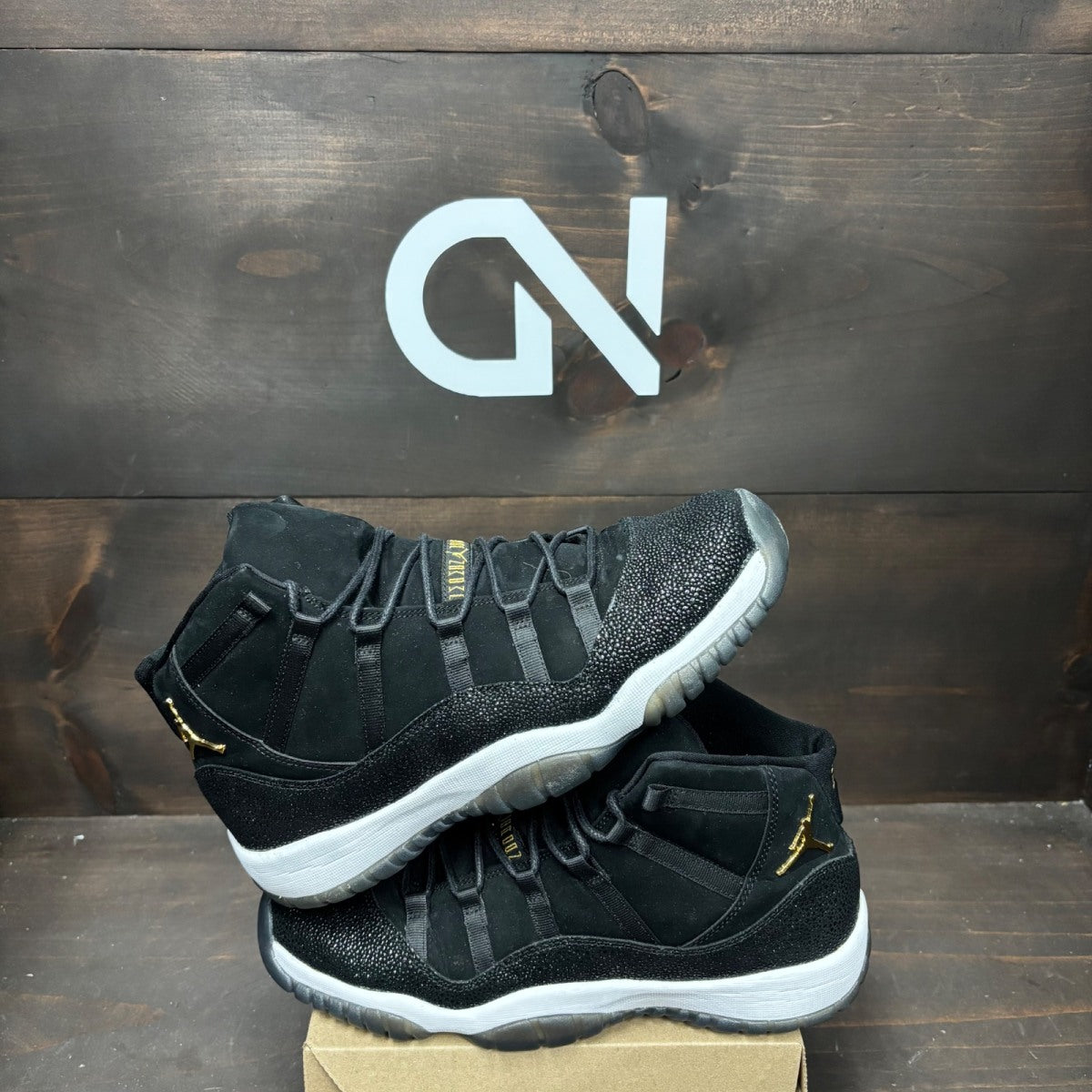 Jordan 11 Retro Heiress Black Stingray (GS) Size 9.5Y (Pre-Owned) - Image 1