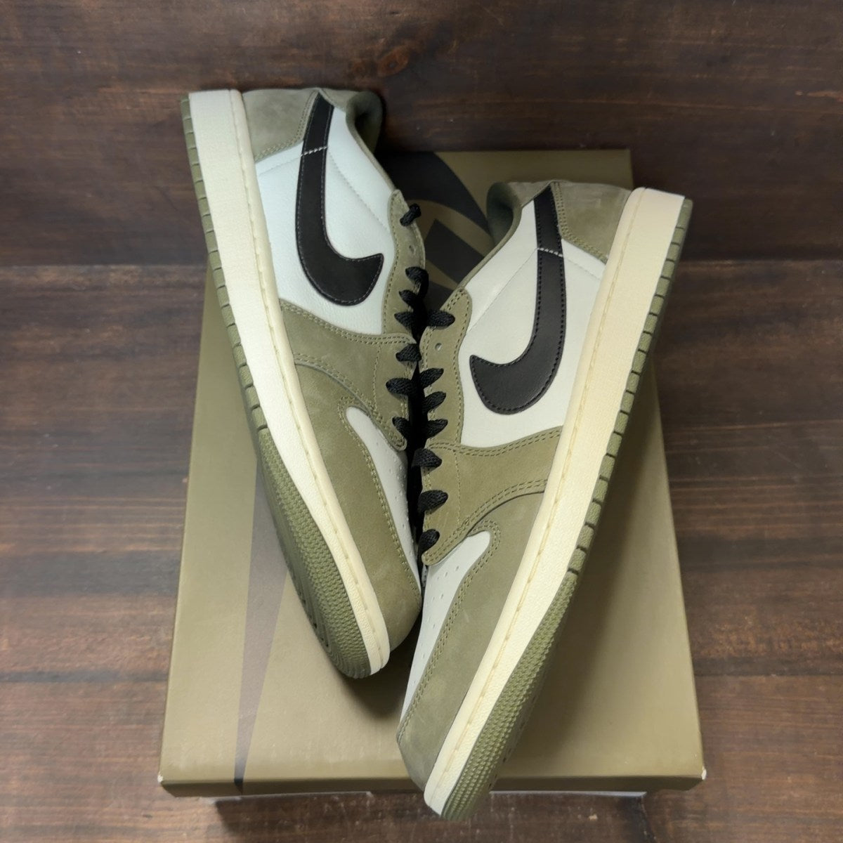 Jordan 1 Retro Low OG Medium Olive - Image 2