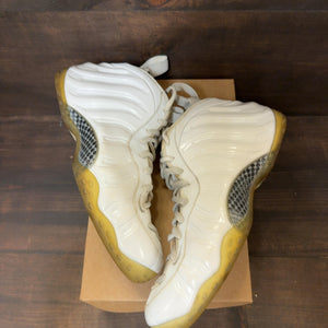 Nike Air Foamposite One White Out Size 12 (Pre-Owned) - Image 2