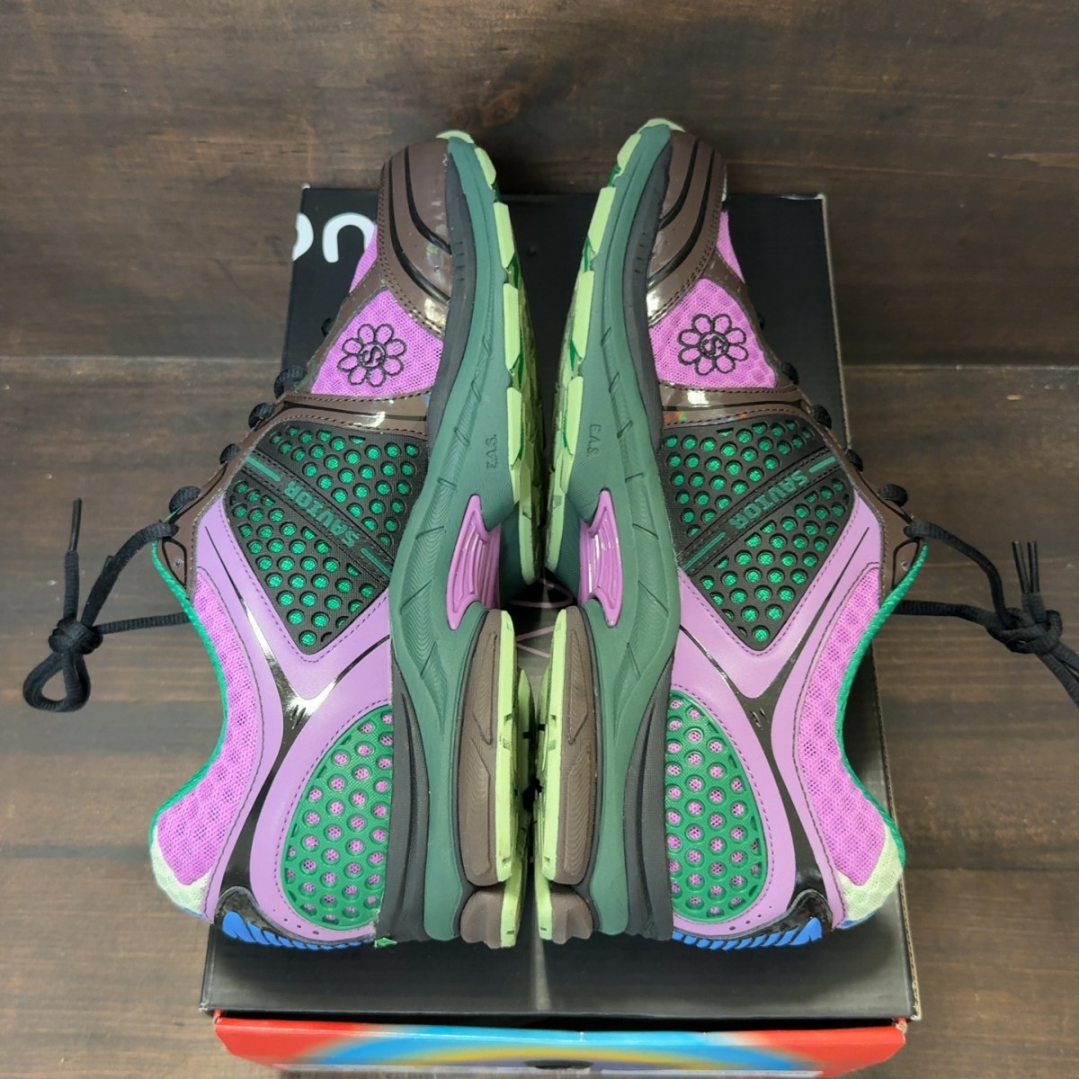 Saucony ProGrid Triumph 4 Jae Tips Flowers Grow Uptown Perilla - Image 6