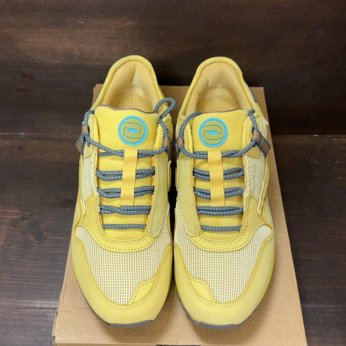 Nike Air Max 1 Travis Scott Cactus Jack Saturn Gold Size 8 (Pre-Owned) - tag