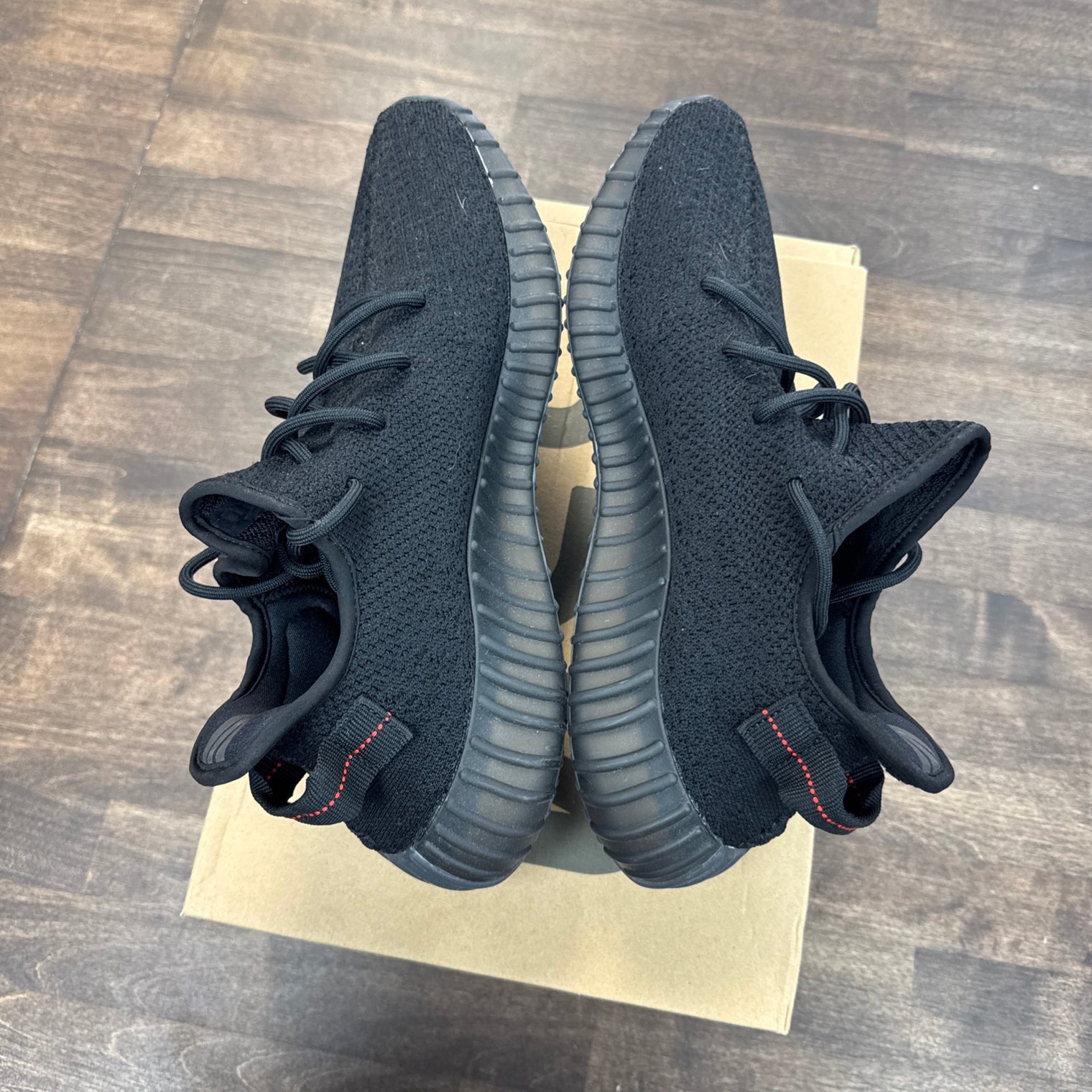 Bred Yeezy 350 (USED)