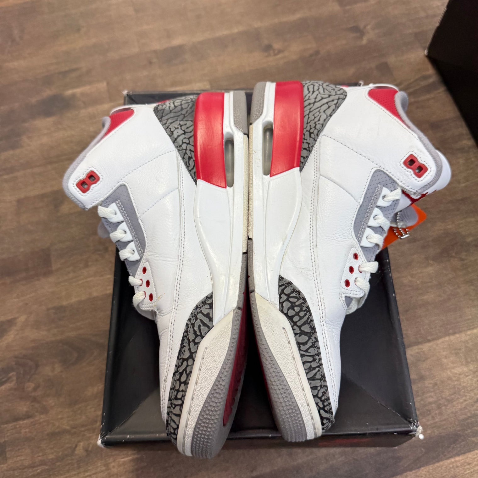 Fire Red Jordan 3 Retro (USED)
